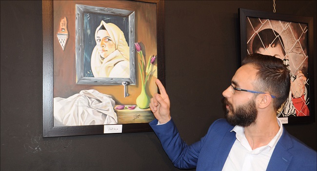 الفنان أحمد الدنان
