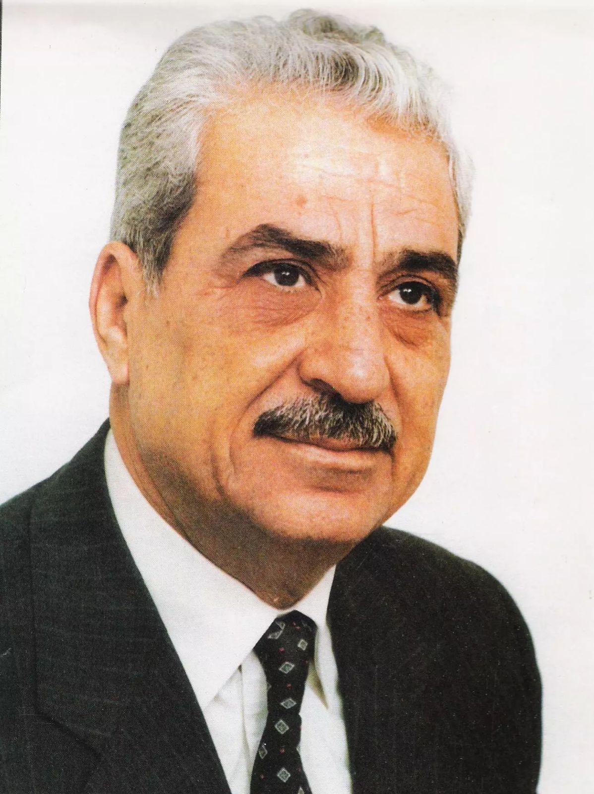 شاعر الواقعية المقاتلة